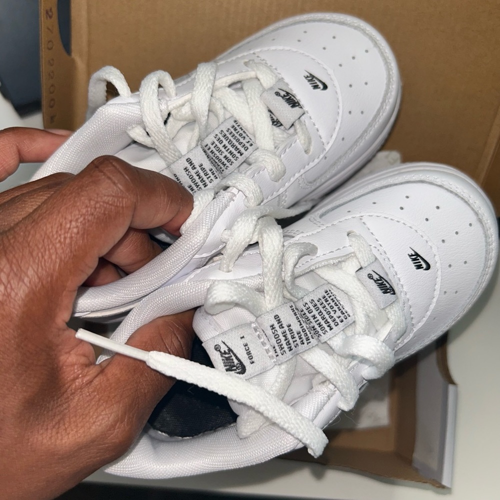 BRAND NEW IN BOX WHITE/BLACK AIR FORCE ONES